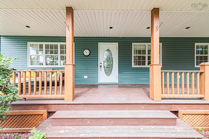 Property Photo: 112 Pleasant Street NS B0K 1S0