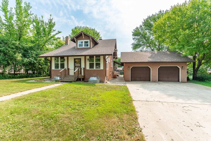 Property Photo: 115 7th Avenue SE MN 56531