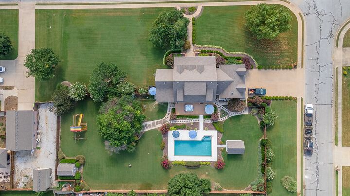 Property Photo: 334 Scarlett Boulevard AR 72762
