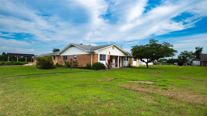 Property Photo: 4301 N 2nd Street AR 72756