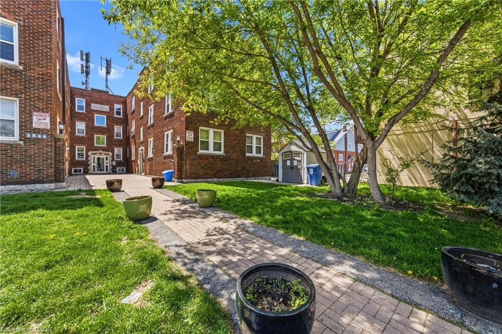 Property Photo:  1544 King Street E 406  ON L8K 1S9 
