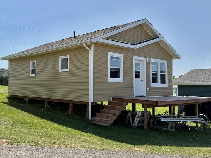 Property Photo:  Mayfield Cottage To Be Moved  PE C0A 1N0 