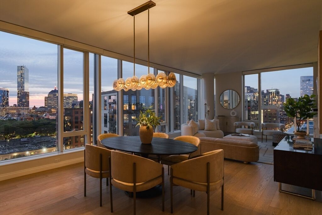 Property Photo: 380 Harrison Ave Ph1j MA 02118