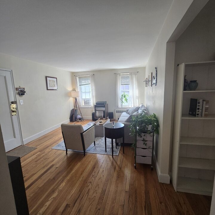 Property Photo:  31.5 Englewood Ave 3  MA 02445 