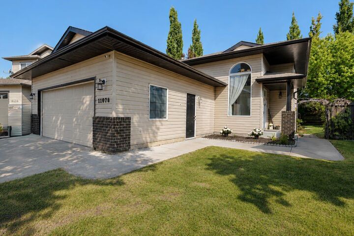 11078 67 Avenue — photo 1