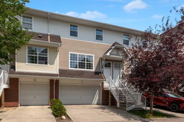 Property Photo: 97 Tuscany Springs Gardens NW AB T3L 2R4