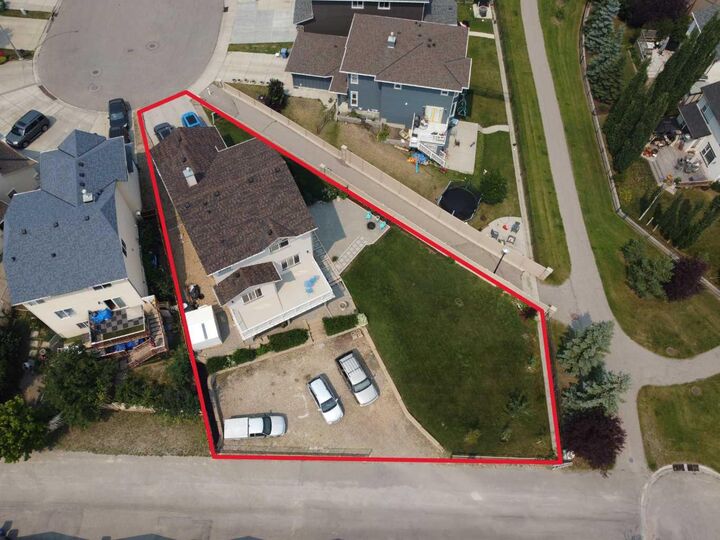 Property Photo:  145 Panamount Place NW  AB T3K 5Y5 