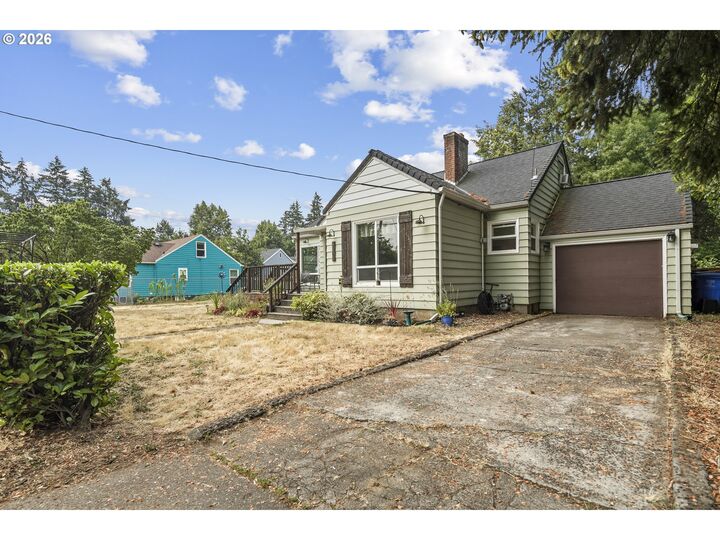 Property Photo:  3303 SE 129th Ave  OR 97236 