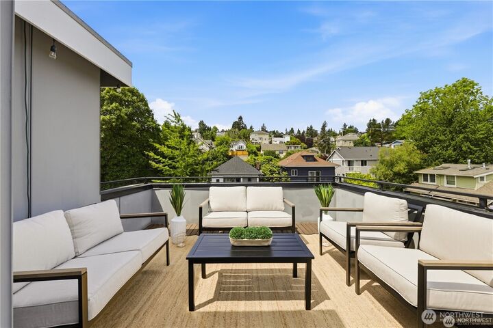 Property Photo:  3045  21st Avenue W C  WA 98199 