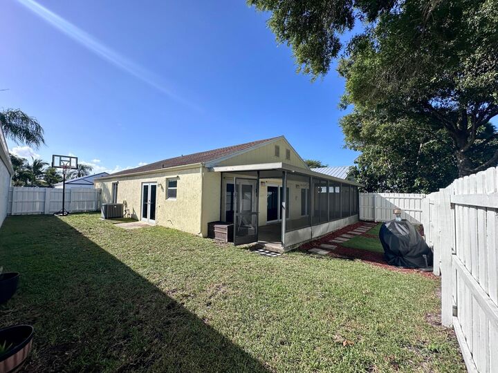 Property Photo:  57 Buxton Lane  FL 33426 