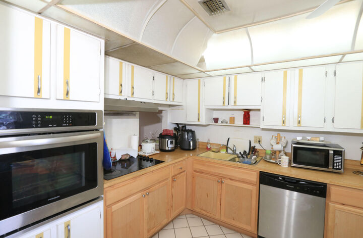 Property Photo:  2886 Fernley Drive E 91  FL 33415 