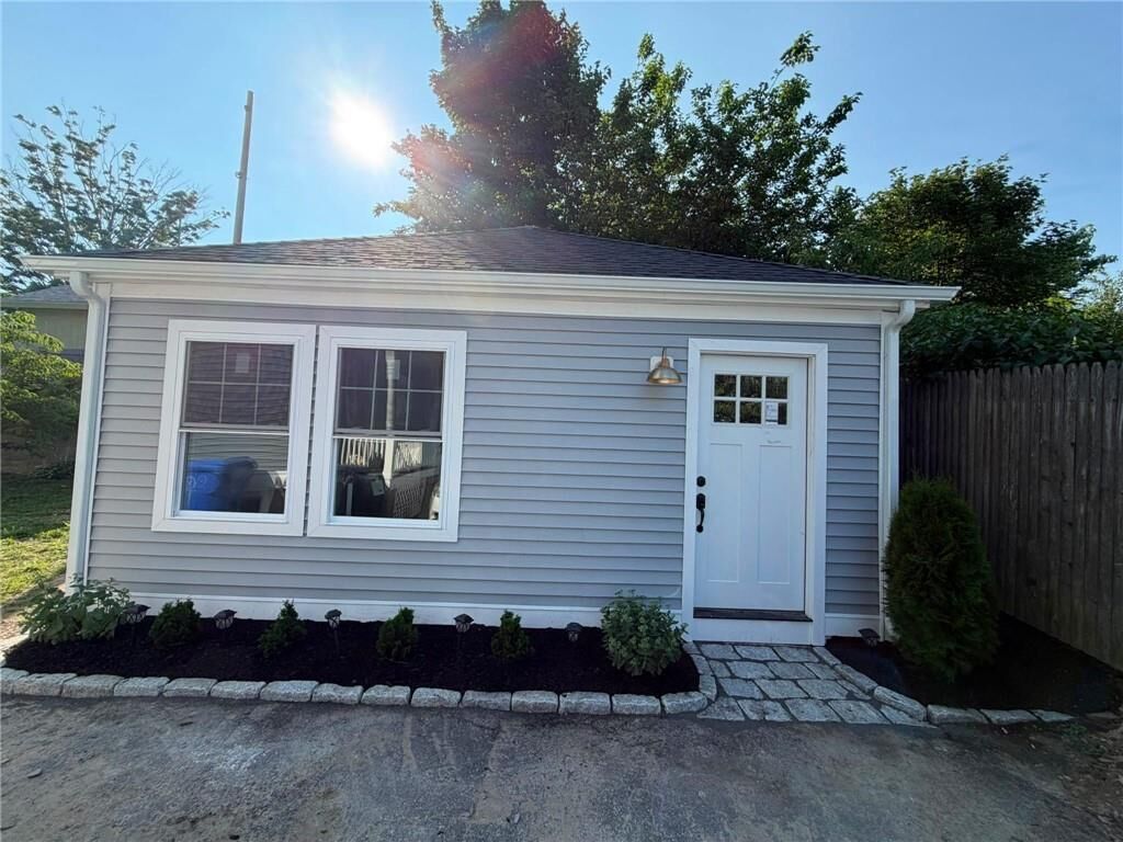 Property Photo:  58 Seventh Street 4  RI 02914 