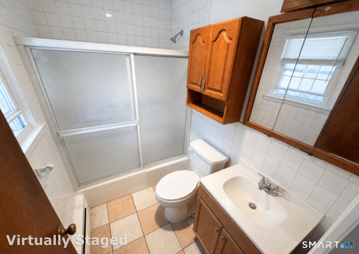 Property Photo:  14 Park Place 4  CT 06052 