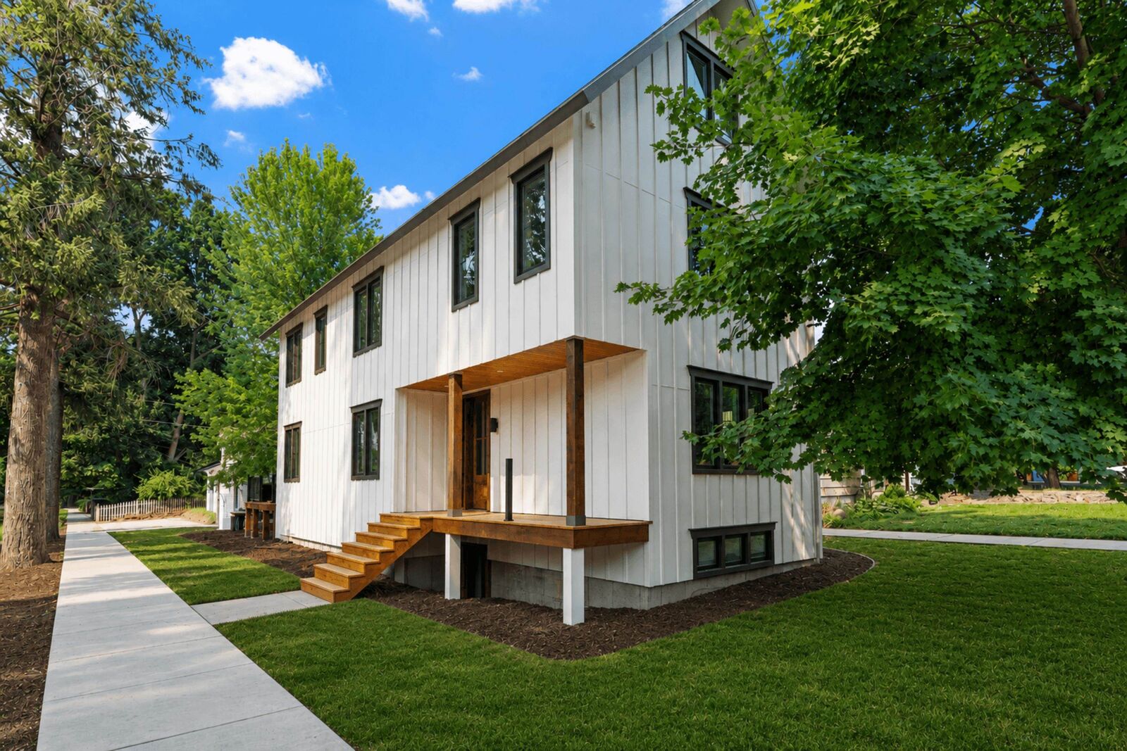 Property Photo: 401 E 18th Ave WA 99203