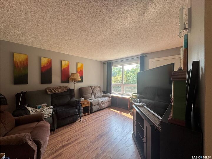 Property Photo:  106 King Street  SK S0G 5H0 