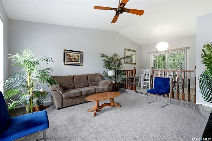 Property Photo:  130 Flavelle Crescent  SK S7L 6L2 