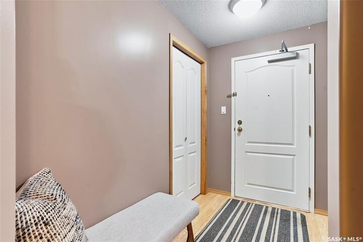 Property Photo:  303 5th Avenue N 104  SK S7K 2P6 