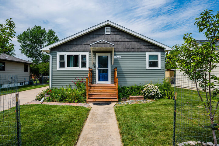 Property Photo: 1644 S Thurmond Avenue WY 82801