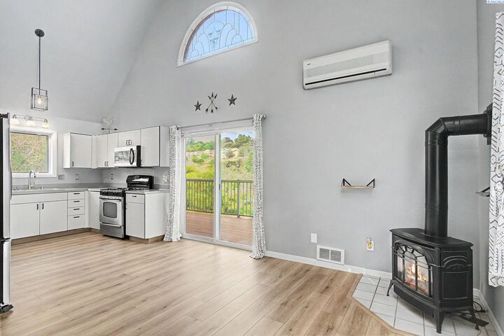 Property Photo: 510 NW State St WA 99163