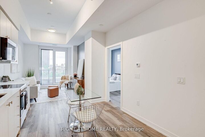 Property Photo:  15 Wellington Street S 301  ON N2G 0E4 