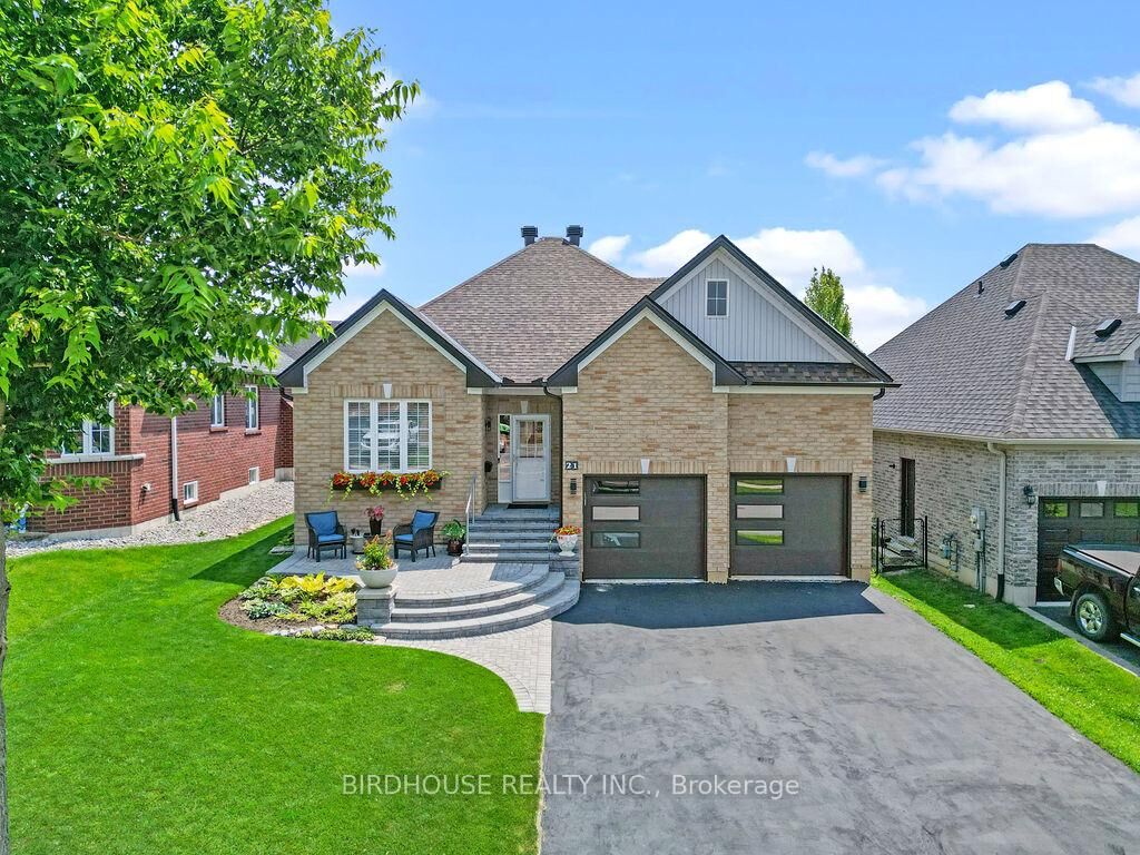 Property Photo:  21 Ellis Crescent  ON K9V 0A4 
