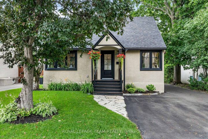 Property Photo:  185 Camelia Avenue  ON K1K 2X7 