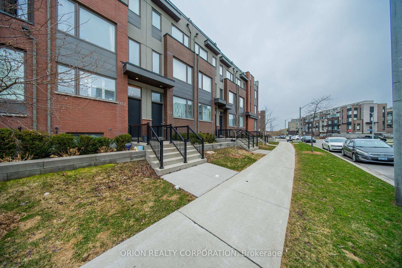 Property Photo:  152 Frederick Tisdale Drive  ON M3K 0A8 