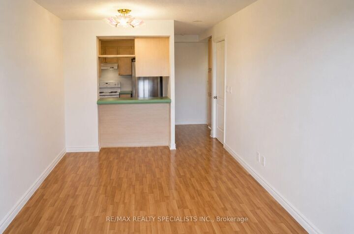 Property Photo: 60 Town Centre Court 408 ON M1P 0B1