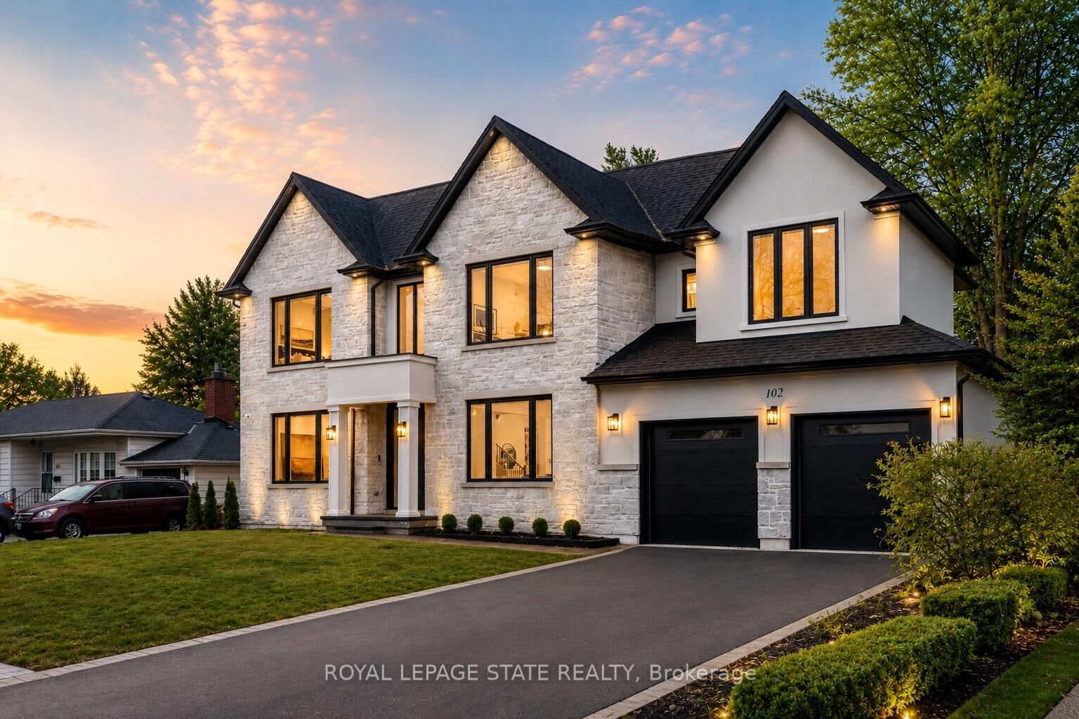 Property Photo: 102 Cumming Court ON L9G 1V3