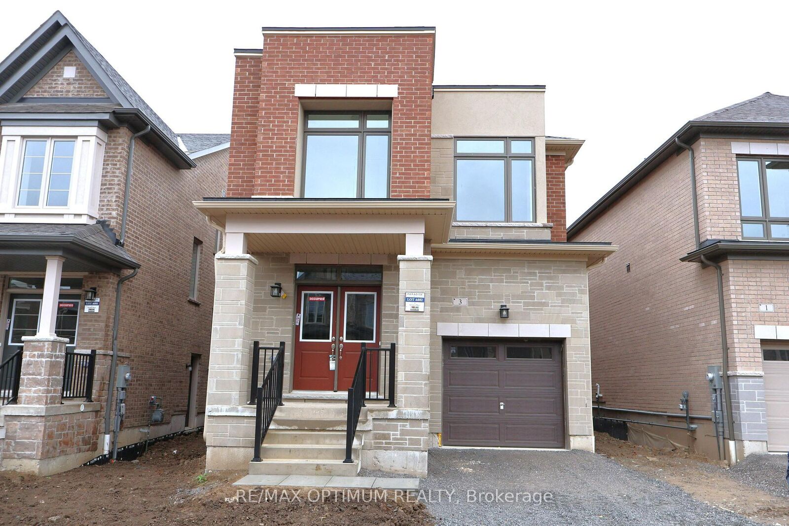 Property Photo: 3 Armilia Place ON L1P 0N9