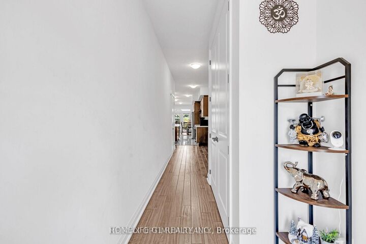 Property Photo:  7 Barnyard Trail  ON L9J 0Y1 