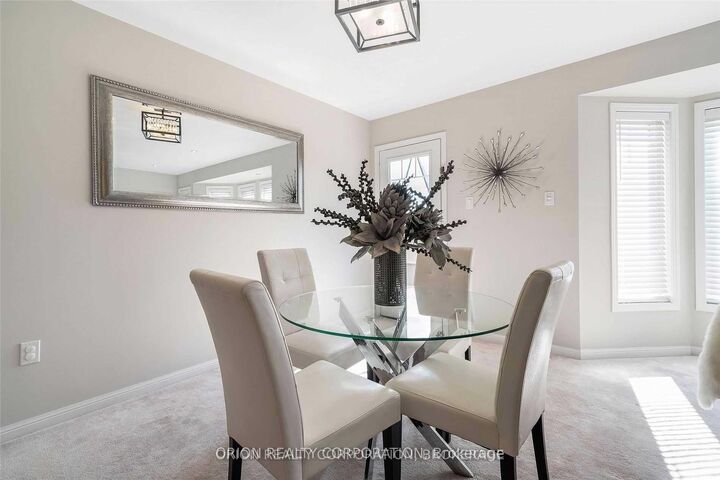 Property Photo:  463 Dalhousie Gate  ON L9T 8G4 