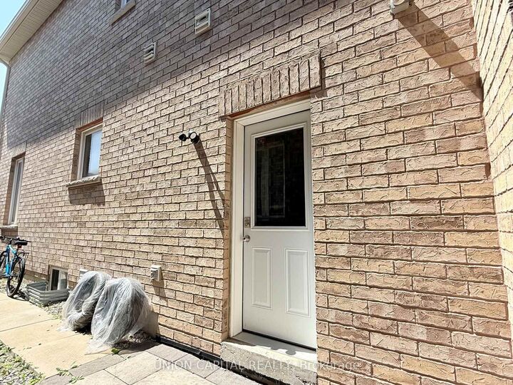 Property Photo:  849 William Lee Avenue Bsmt  ON L1K 0W2 