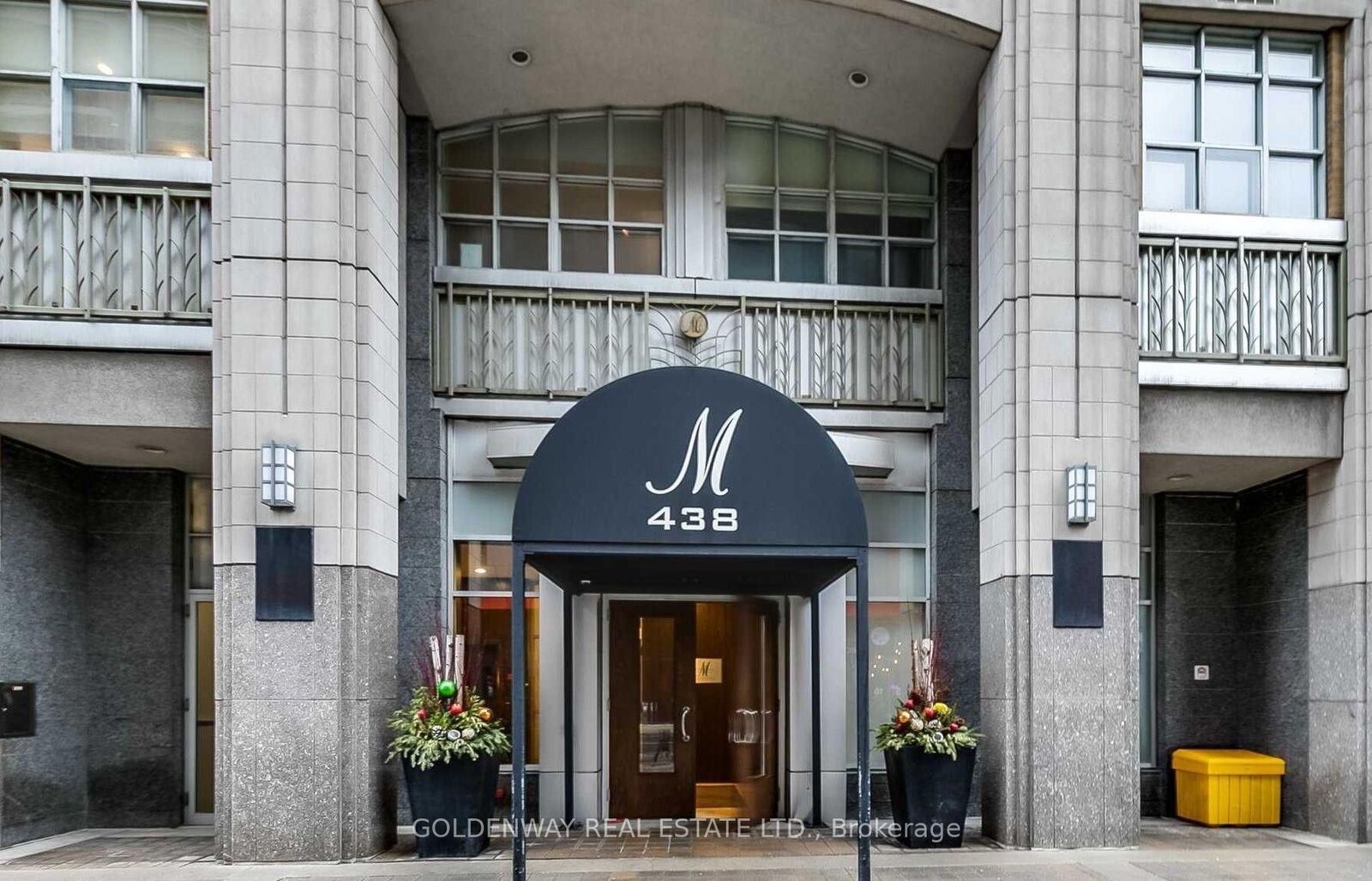 Property Photo: 438 Richmond Street W 921 ON M5V 3S6