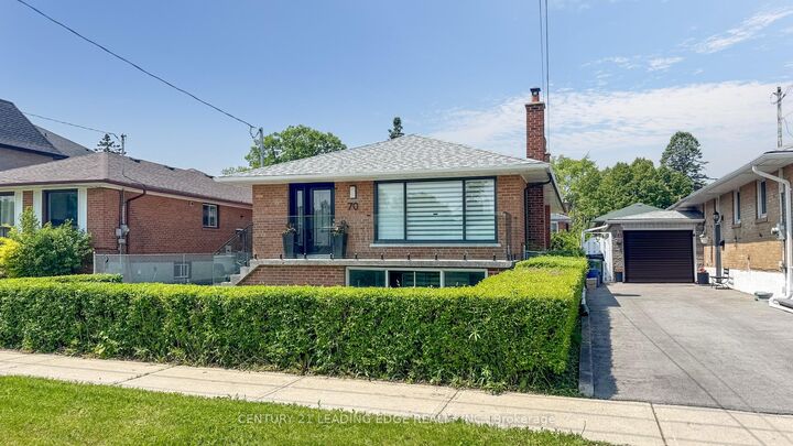 Property Photo:  70 Wexford Boulevard  ON M1R 1L3 