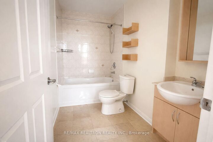 18 Holmes Avenue 1102 — photo 1