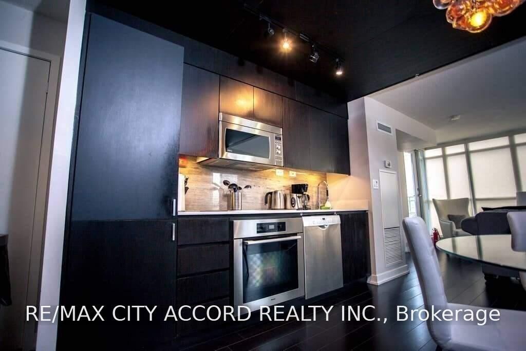 Property Photo:  10 Capreol Court 1109  ON M5V 4B3 