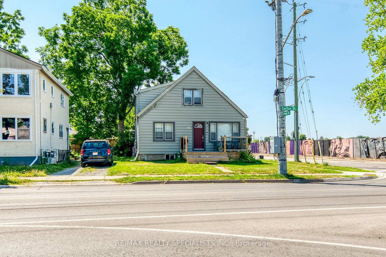 Property Photo: 58 Carlton Street ON L2R 1P8