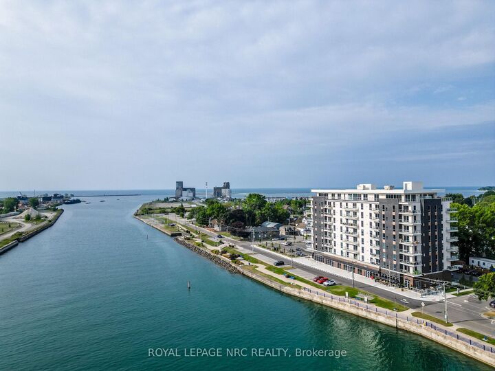 Property Photo: 118 West Street 707 ON L3K 0B9