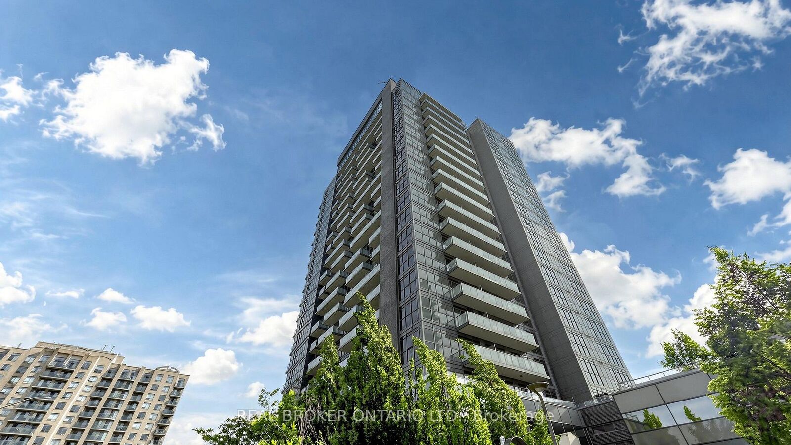 Property Photo: 55 Oneida Crescent 801 ON L4B 0E8