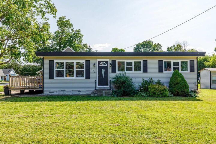 Property Photo: 225 Cherry Street ON L0M 1S0