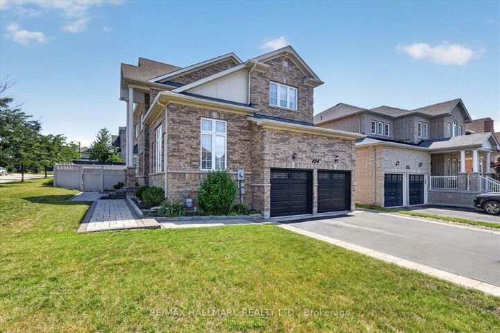 Property Photo: 824 Black Cherry Drive ON L1K 0P5