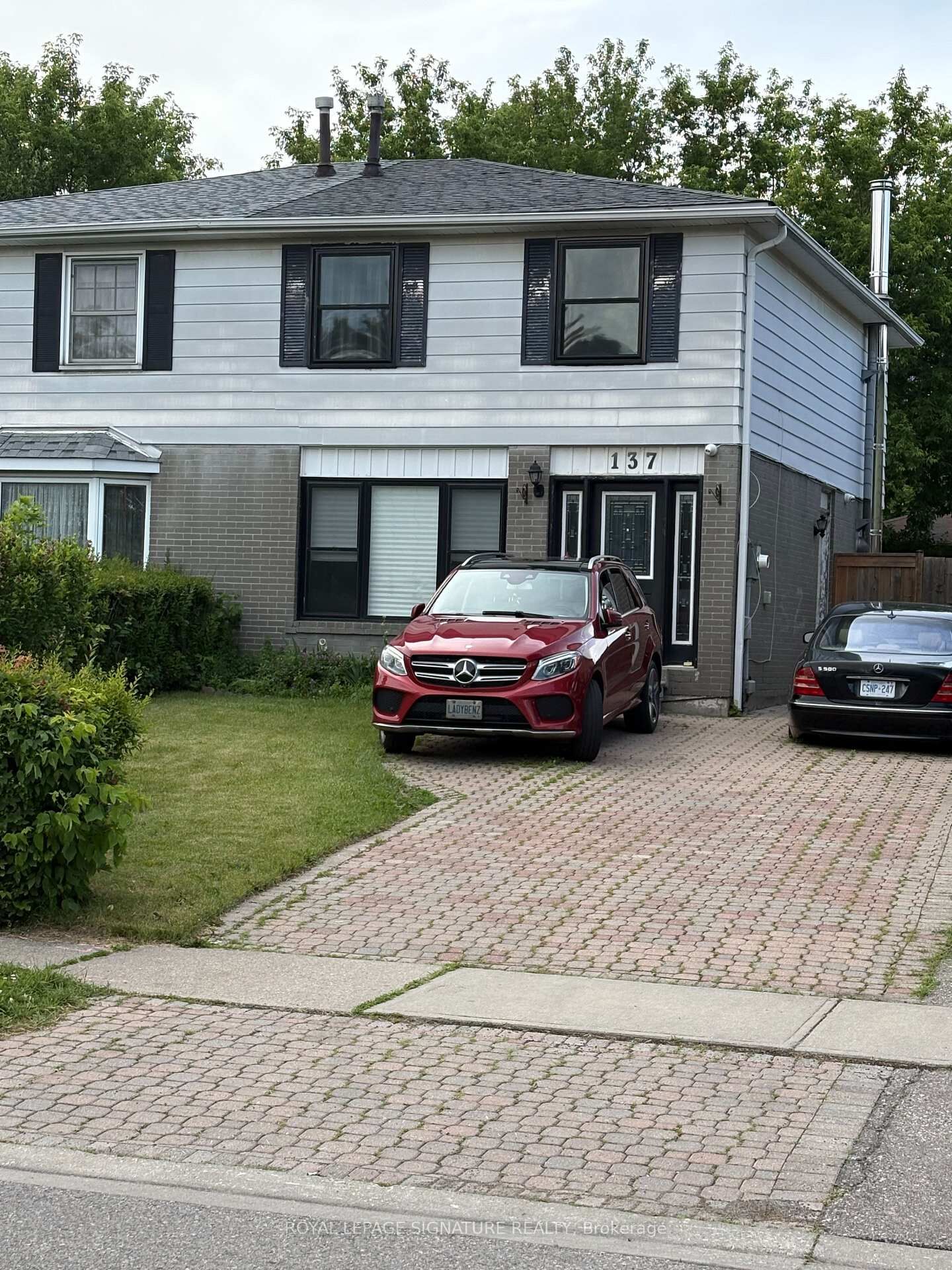 Property Photo:  137 Madoc Drive Main/Upper  ON L6V 2A5 