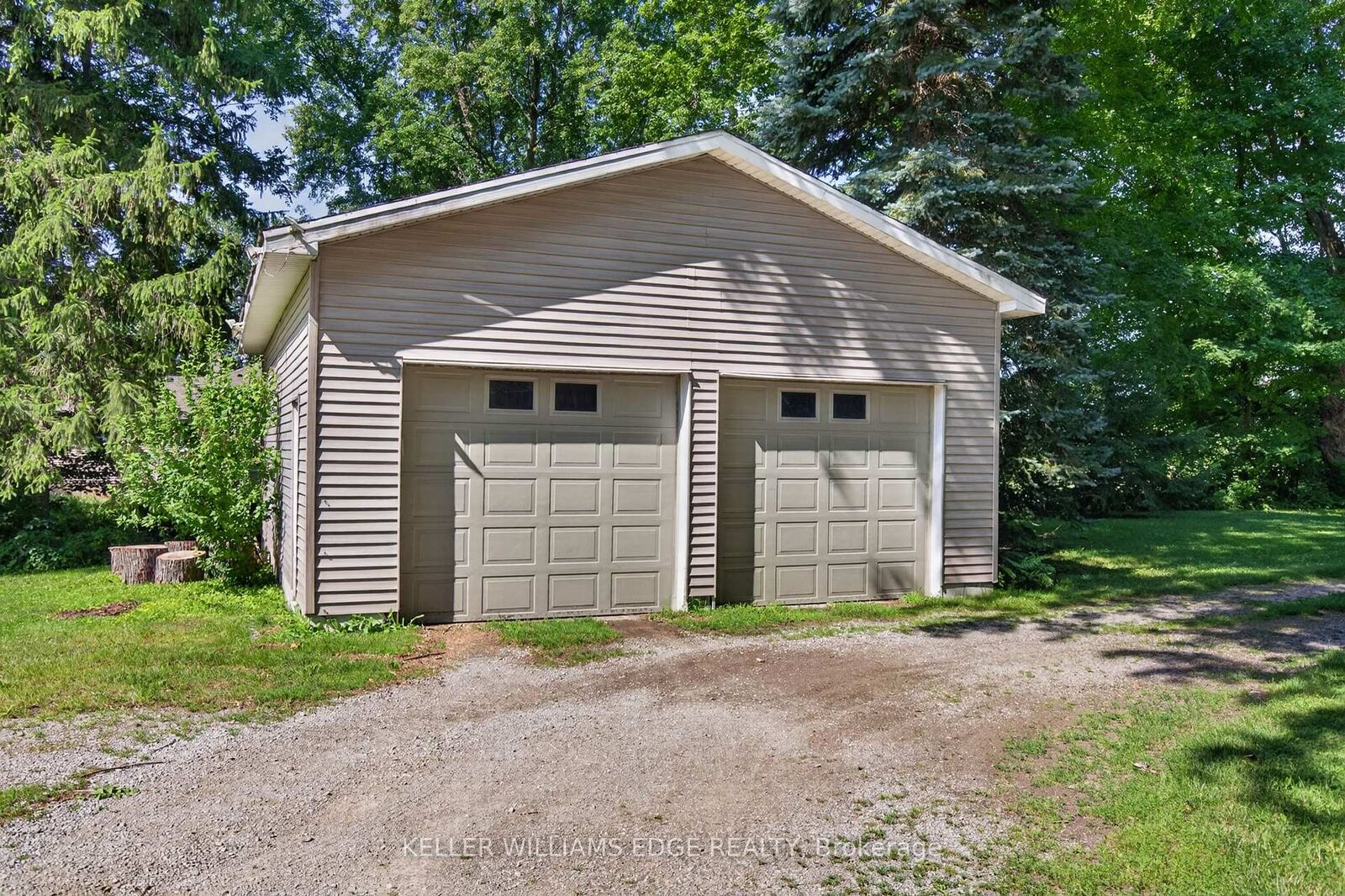 Property Photo:  162 5th Concession Road E  ON L8B 1K5 