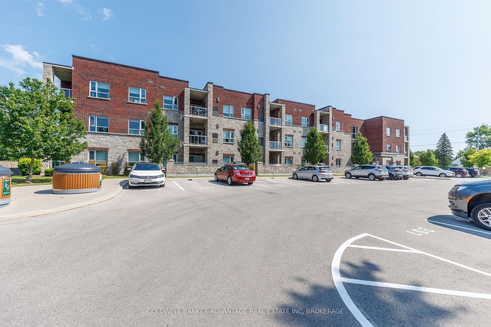 Property Photo: 529 South Pelham Road 306 ON L3C 0H7
