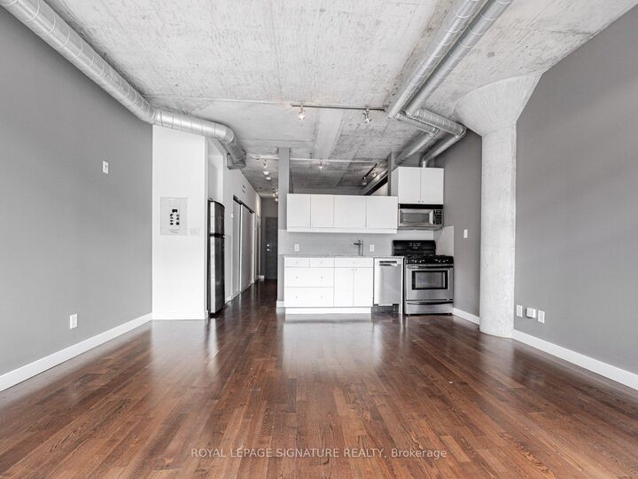Property Photo:  42 Camden Street 605  ON M5V 1V1 