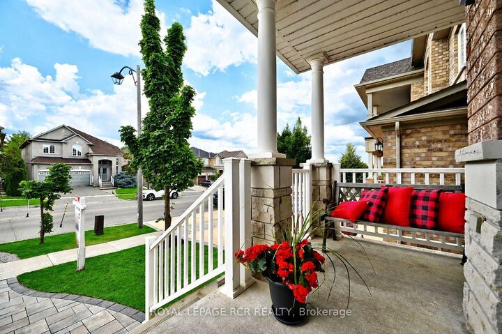 Property Photo: 43 Ivy Glen Drive ON L6A 0P3