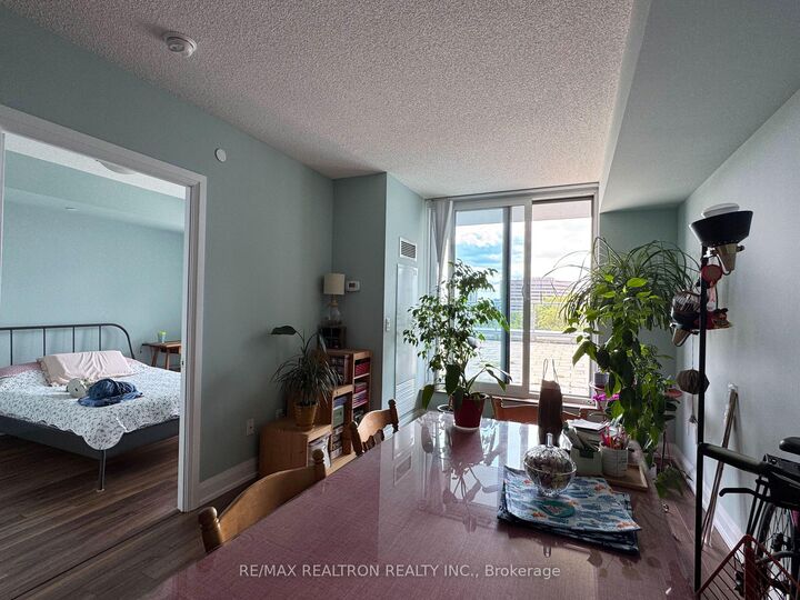 Property Photo:  18 Graydon Hall Drive 301  ON M3A 0A4 