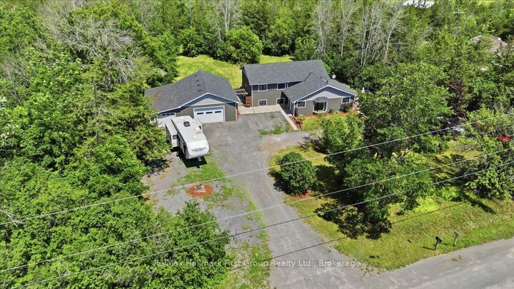 Property Photo: 1233 Lazier Road ON K0K 3A0