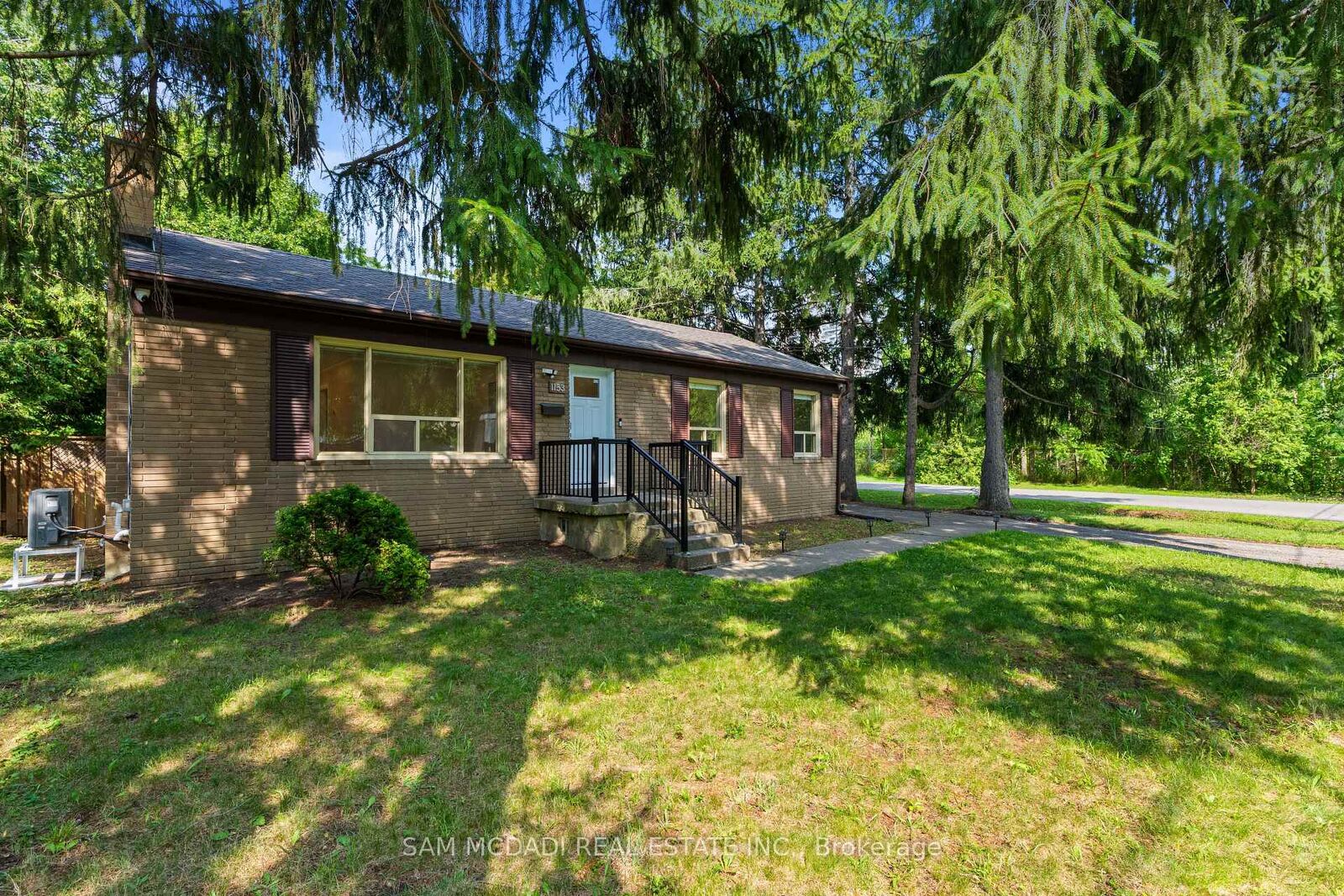 Property Photo:  1153 Mona - Bsmt Road  ON L5G 2Z8 
